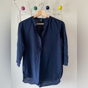 UNIQLO Navy Blouse with Black Trim and 3/4 Sleeves